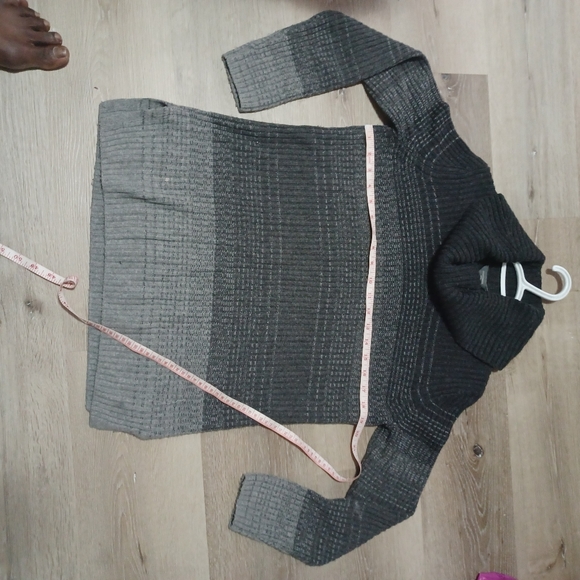 Sweater top - Picture 4 of 5